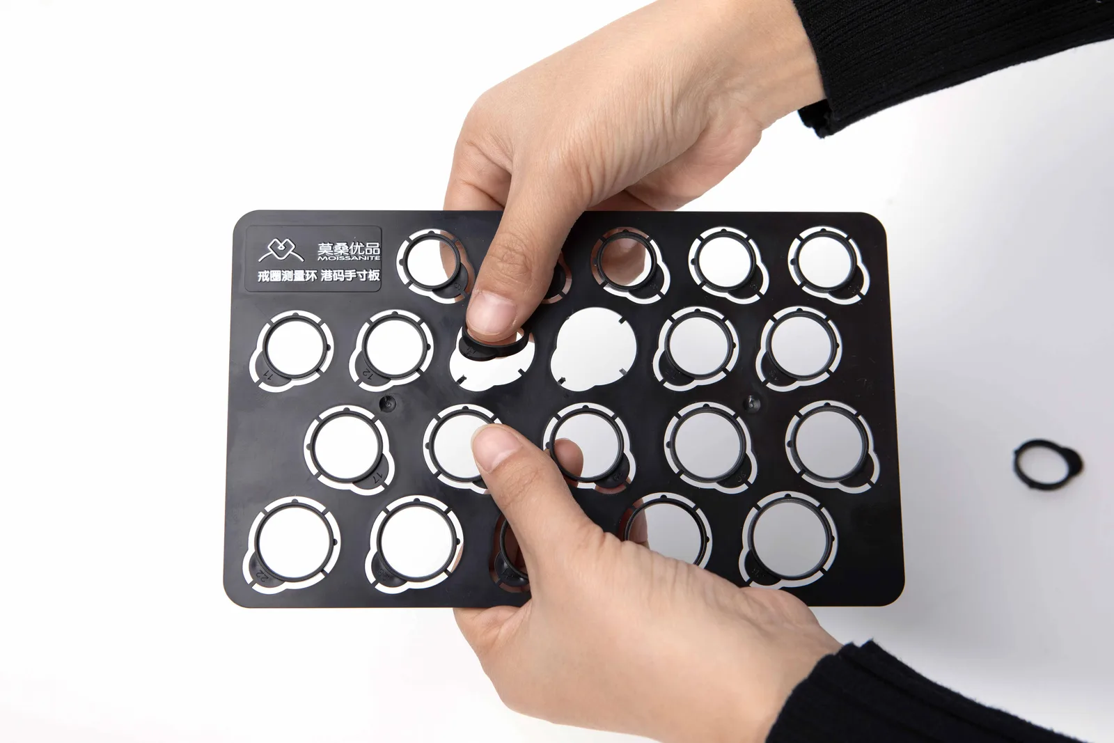 Ring Size Measuring Tool, HK Sizes Adjustable Finger Gauge