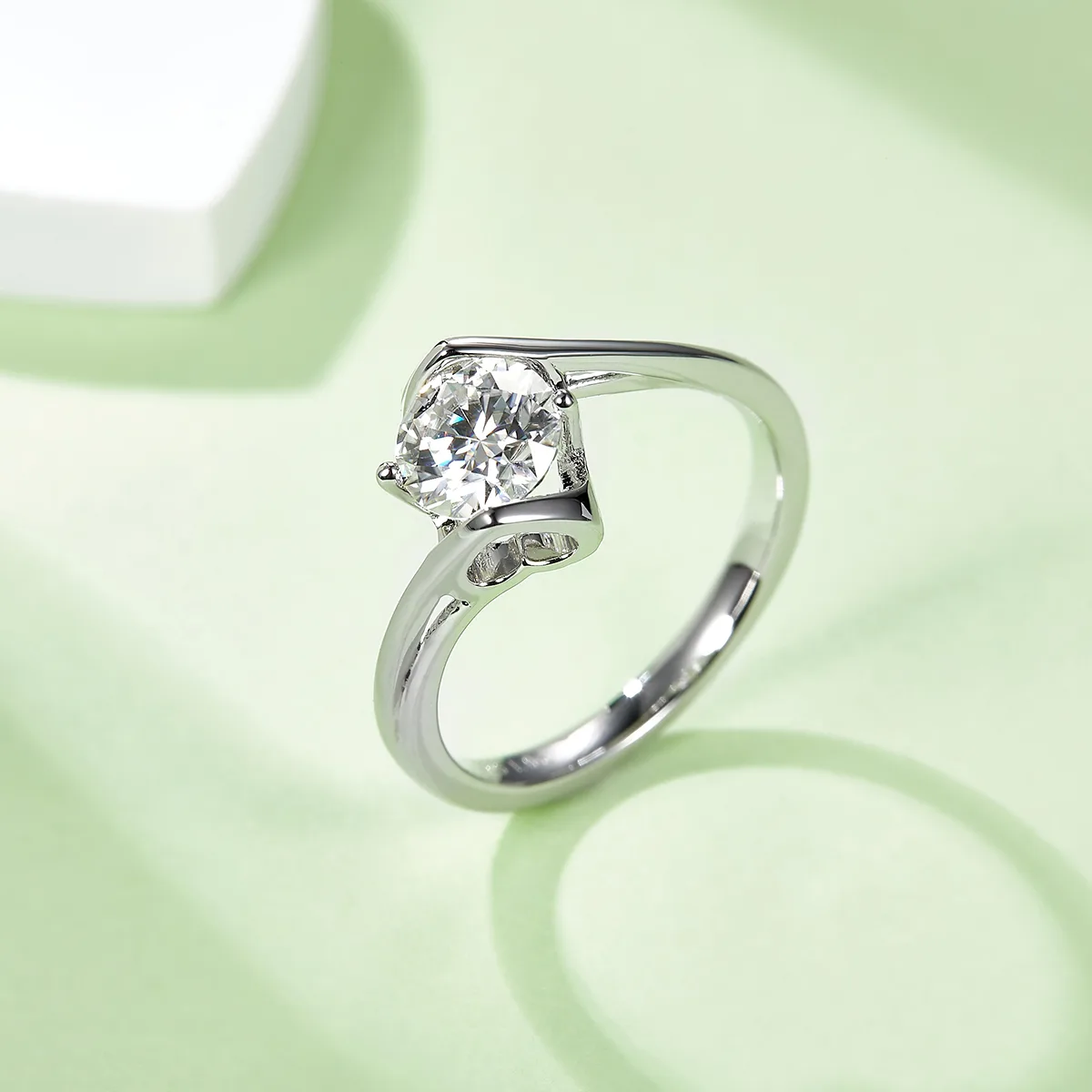 Twisted-Band Classic Angel's Kiss S925 White-Gold-Plated Silver Moissanite Wedding Band Women's Ring 1ct D