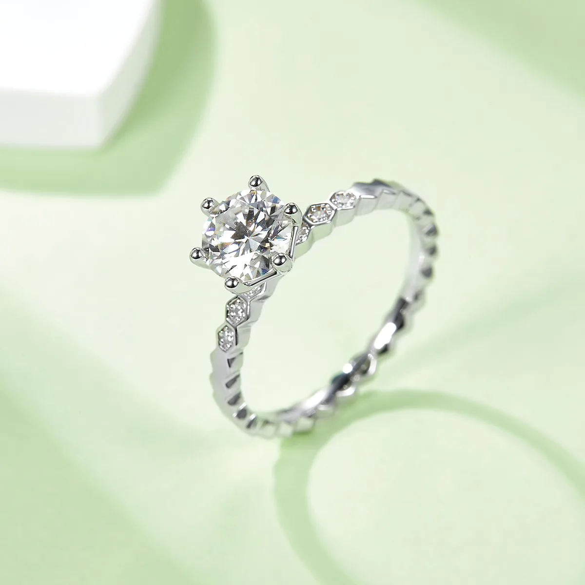 Straight-Band Micro-Pavé Honeycomb S925 White-Gold-Plated Silver Moissanite Proposal Ring Women's Ring 1ct D