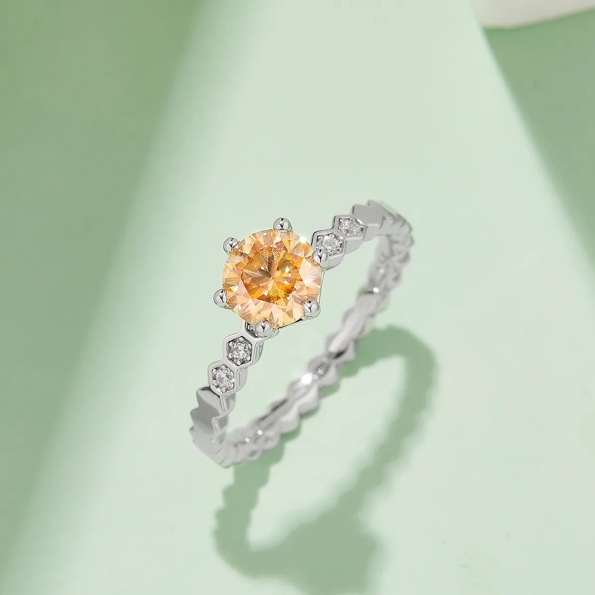 Straight-Band Micro-Pavé Honeycomb S925 White-Gold-Plated Silver Moissanite Proposal Ring Women's Ring 1ct D