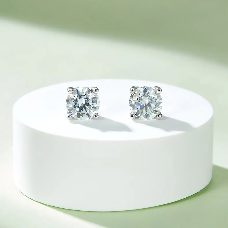 Classic Four-Prong S925 White-Gold-Plated Silver Moissanite Pendant Stud Earrings Jewelry Set