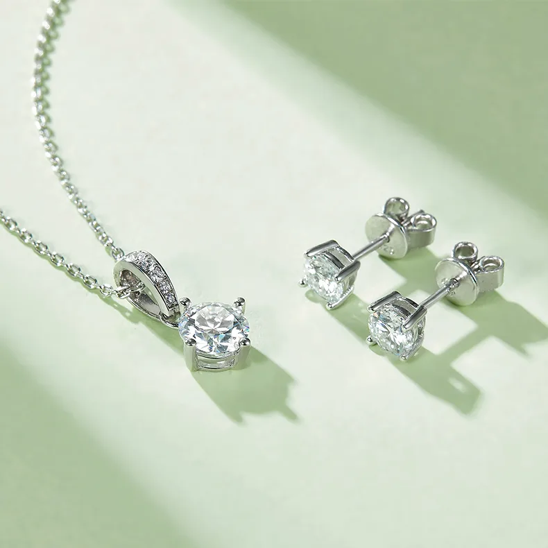 Classic Four-Prong S925 White-Gold-Plated Silver Moissanite Pendant Stud Earrings Jewelry Set