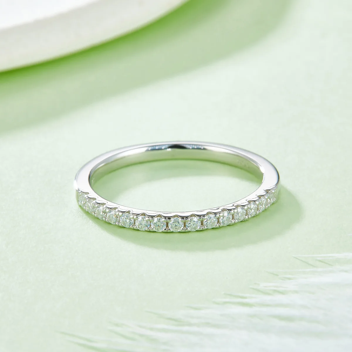 Straight-Row Ring Guard S925 White-Gold-Plated Silver Moissanite Melee Confession Ring 0.33ct D