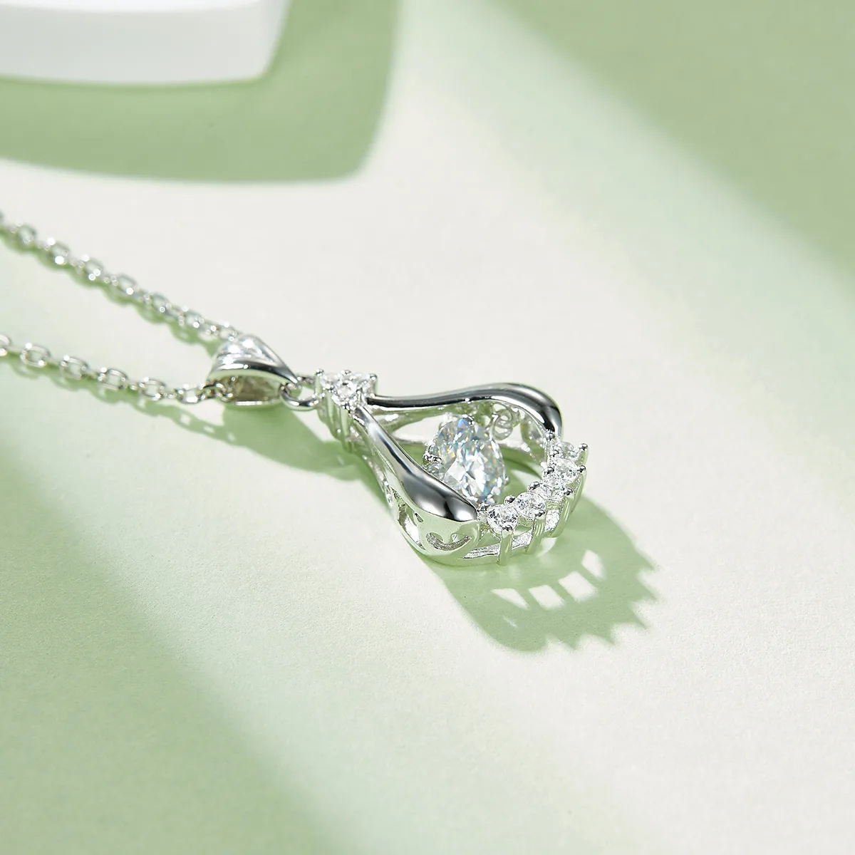 Spirit S925 White-Gold-Plated Silver Moissanite Necklace 0.5ct D - OLDE