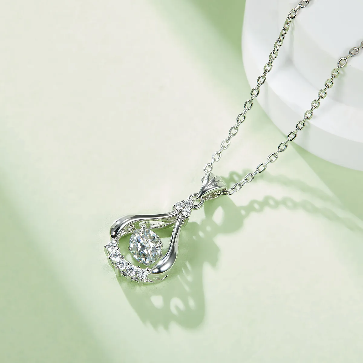 Spirit S925 White-Gold-Plated Silver Moissanite Necklace 0.5ct D - OLDE