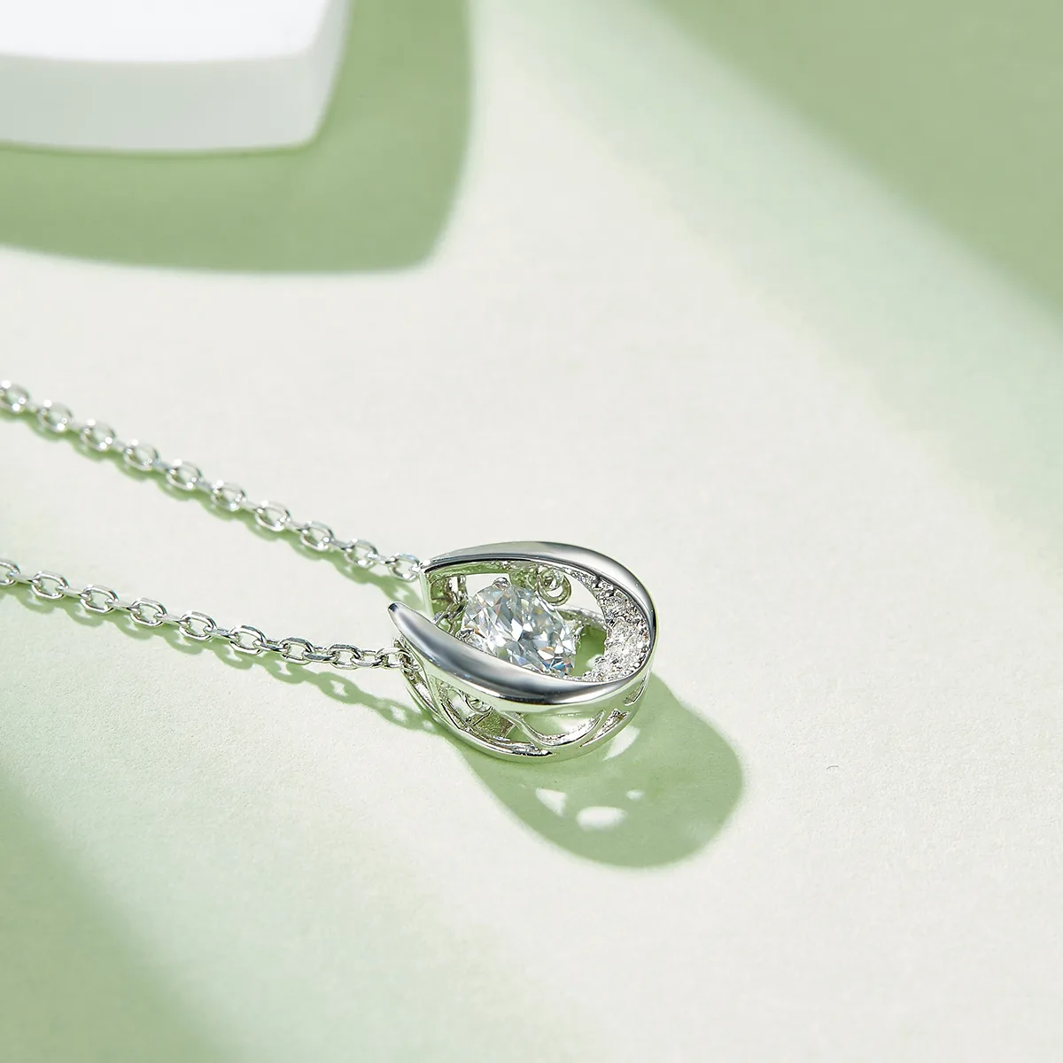 Spirit Guardian S925 White-Gold-Plated Silver Moissanite Necklace 0.5ct D