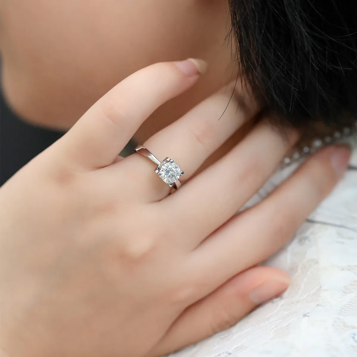 Classic Ox S925 White-Gold-Plated Silver Moissanite Engagement Ring Women's Ring 1.5ct D