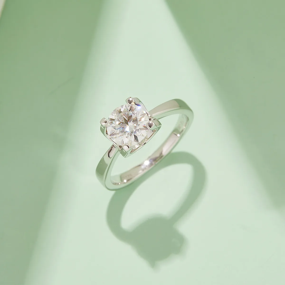 Classic Ox S925 White-Gold-Plated Silver Moissanite Engagement Ring Women's Ring 1.5ct D