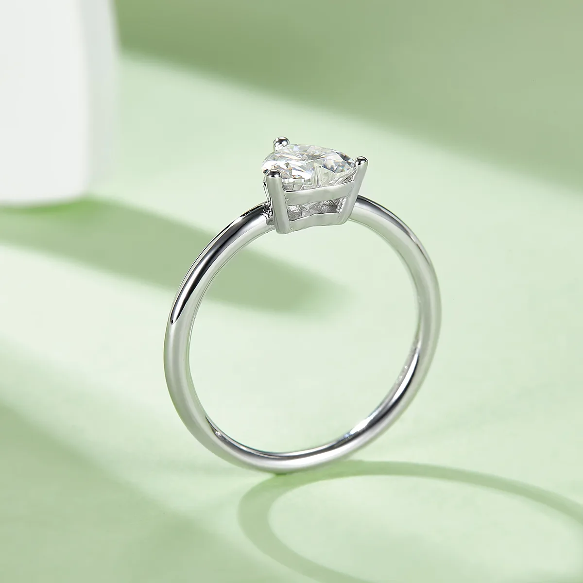 Classic Heart S925 White-Gold-Plated Silver Moissanite Wedding Band Women's Ring 1.0ct D