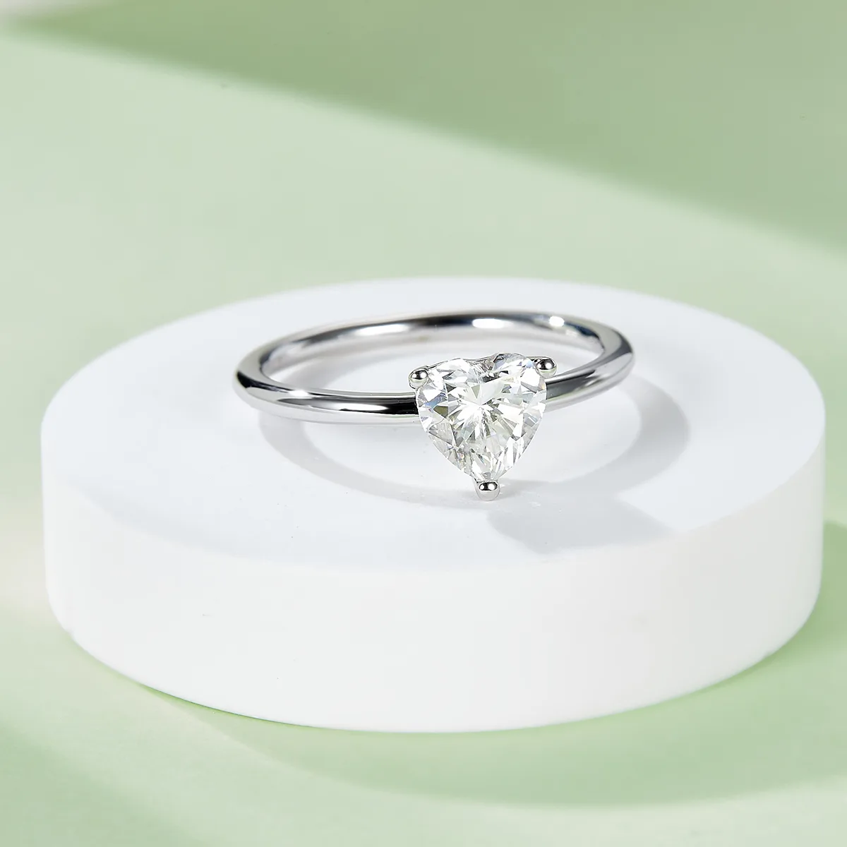 Classic Heart S925 White-Gold-Plated Silver Moissanite Wedding Band Women's Ring 1.0ct D
