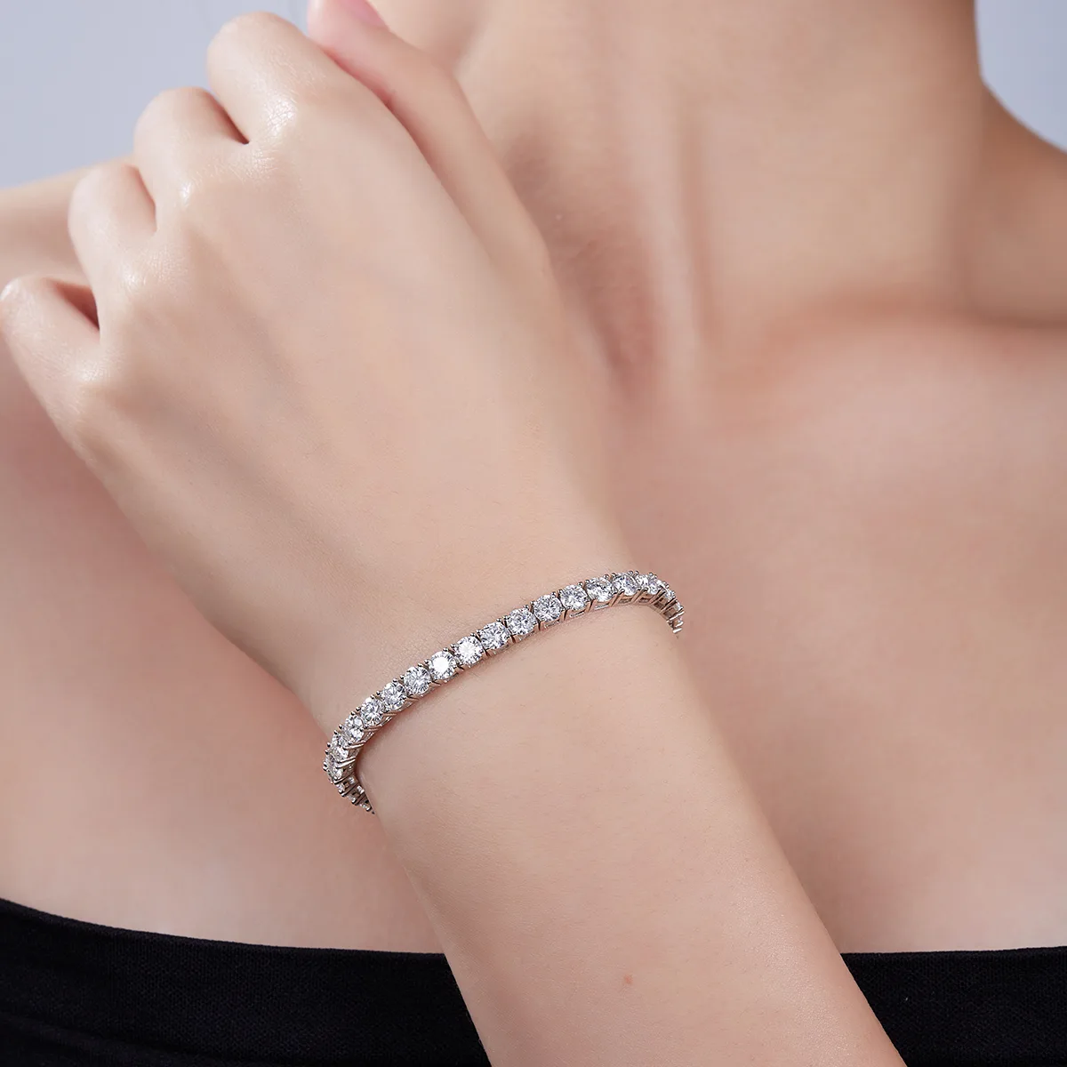 Classic Four-Prong Tennis Bracelet S925 Silver 18K White Gold Moissanite D