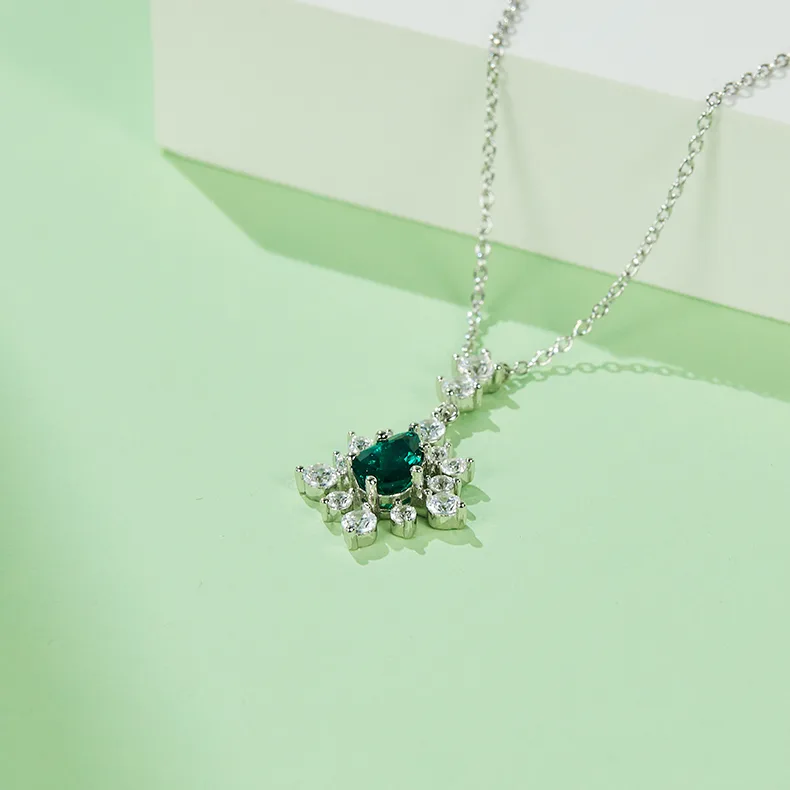 P2019860 Pear Lab-Grown Emerald S925 White-Gold-Plated Silver Necklace Center Stone 8*5mm/0.73CT