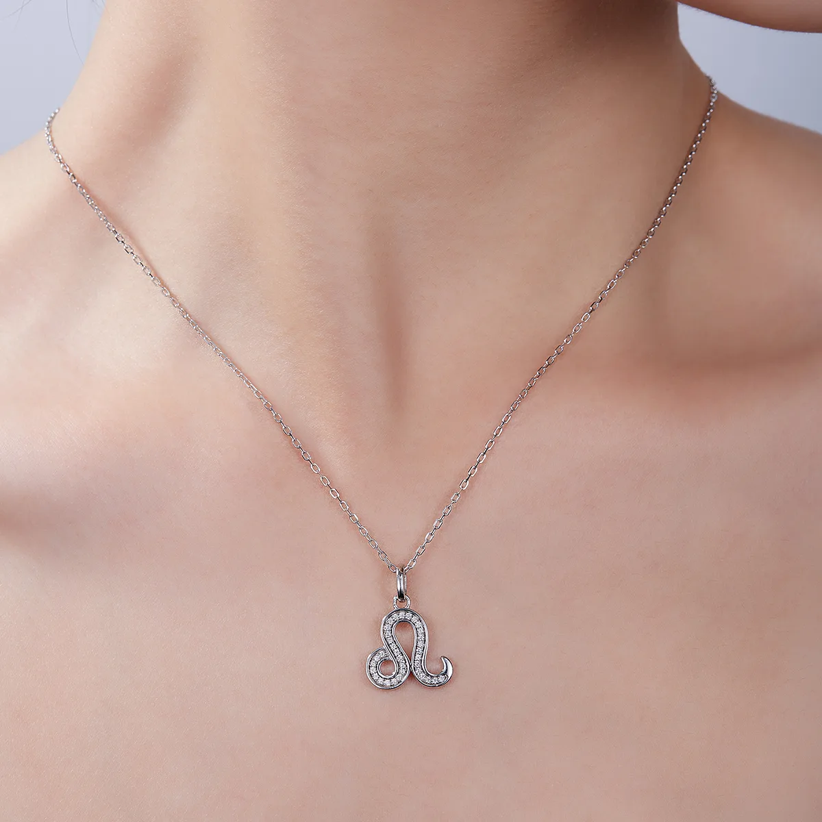 Zodiac Signs Series Leo Moissanite Necklace