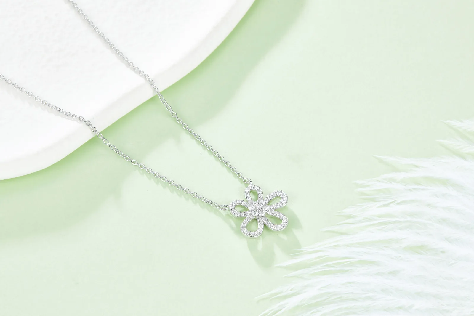 DSYP24 Flower S925 White-Gold-Plated Silver Moissanite Necklace 0.22