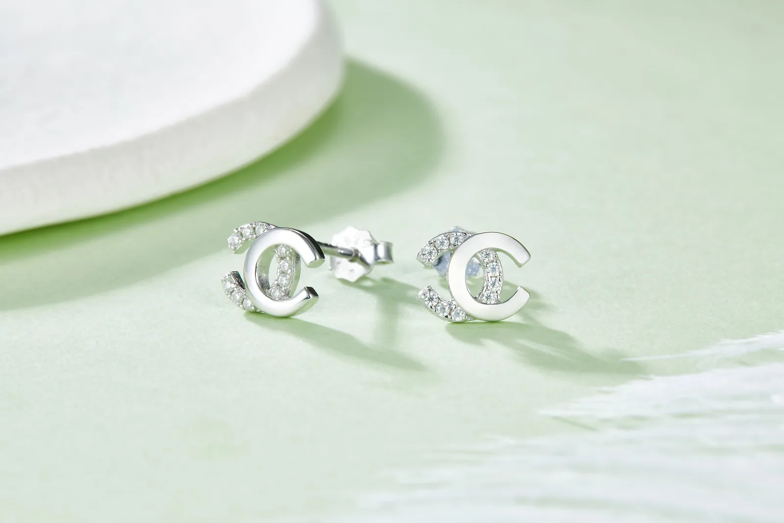 DSYE6580 CS925 White-Gold-Plated Silver Moissanite Stud Earrings 0.08CT