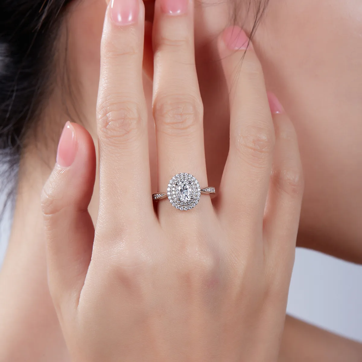 Luxury Pavé Oval S925 White-Gold-Plated Silver Moissanite Wedding Band Women's Ring 1.0ct D