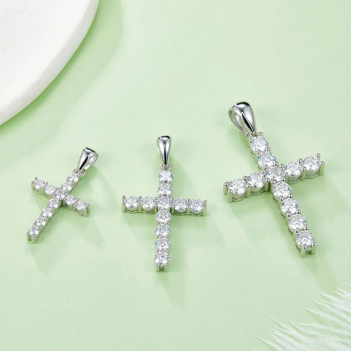 Classic Cross Necklace S925 Silver Pendant Moissanite 4.0mmD