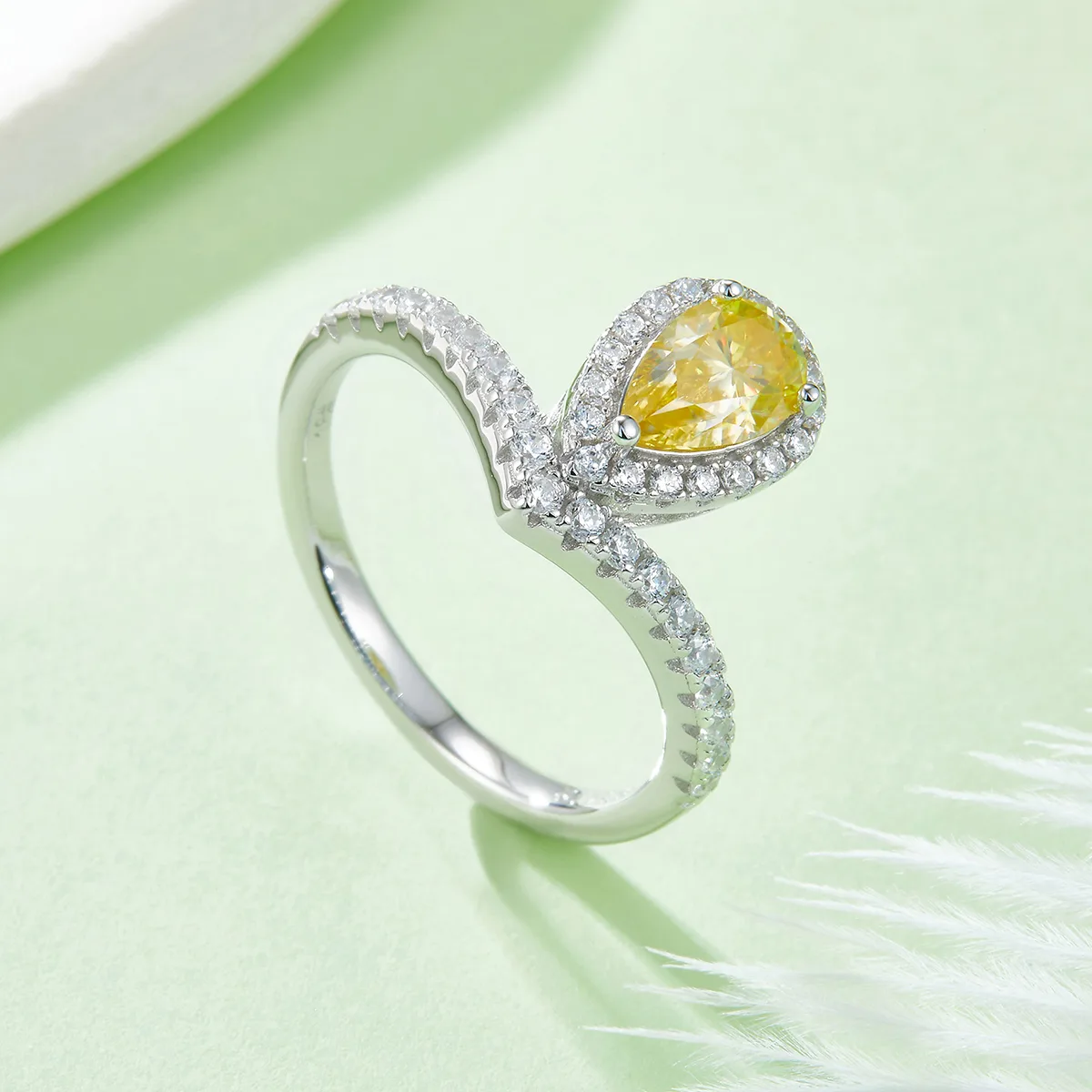 V Minimalist Teardrop S925 White-Gold-Plated Silver Multi Moissanite Engagement Ring Women's Ring 1ct D