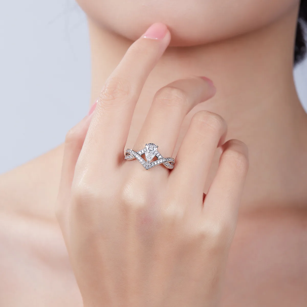 V Teardrop S925 White-Gold-Plated Silver Multi Moissanite Proposal Ring Women's Ring 1ct D