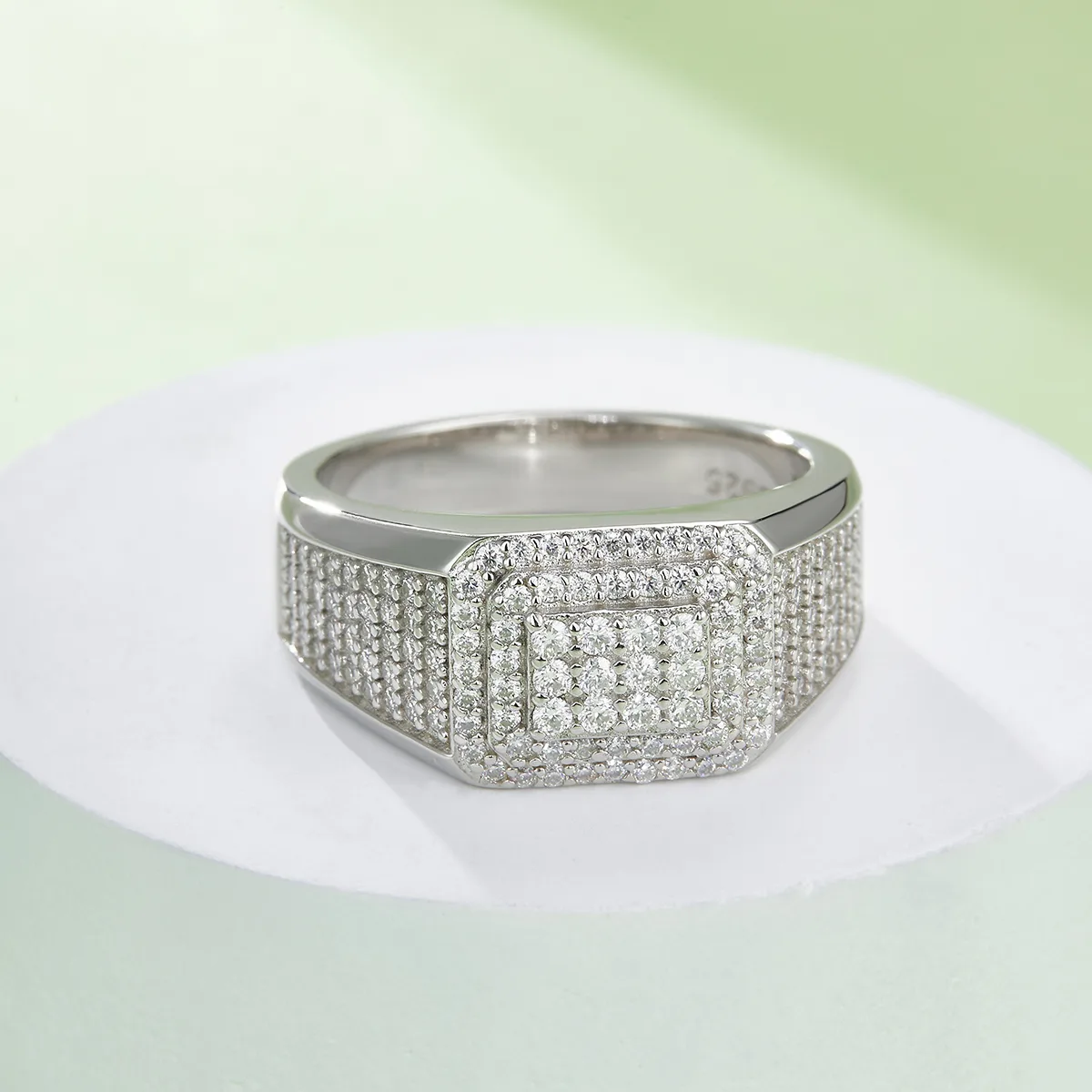 R6479 Luxury Pavé S925 White-Gold-Plated Silver Moissanite Men's Ring Melee Stones D 0.84ct