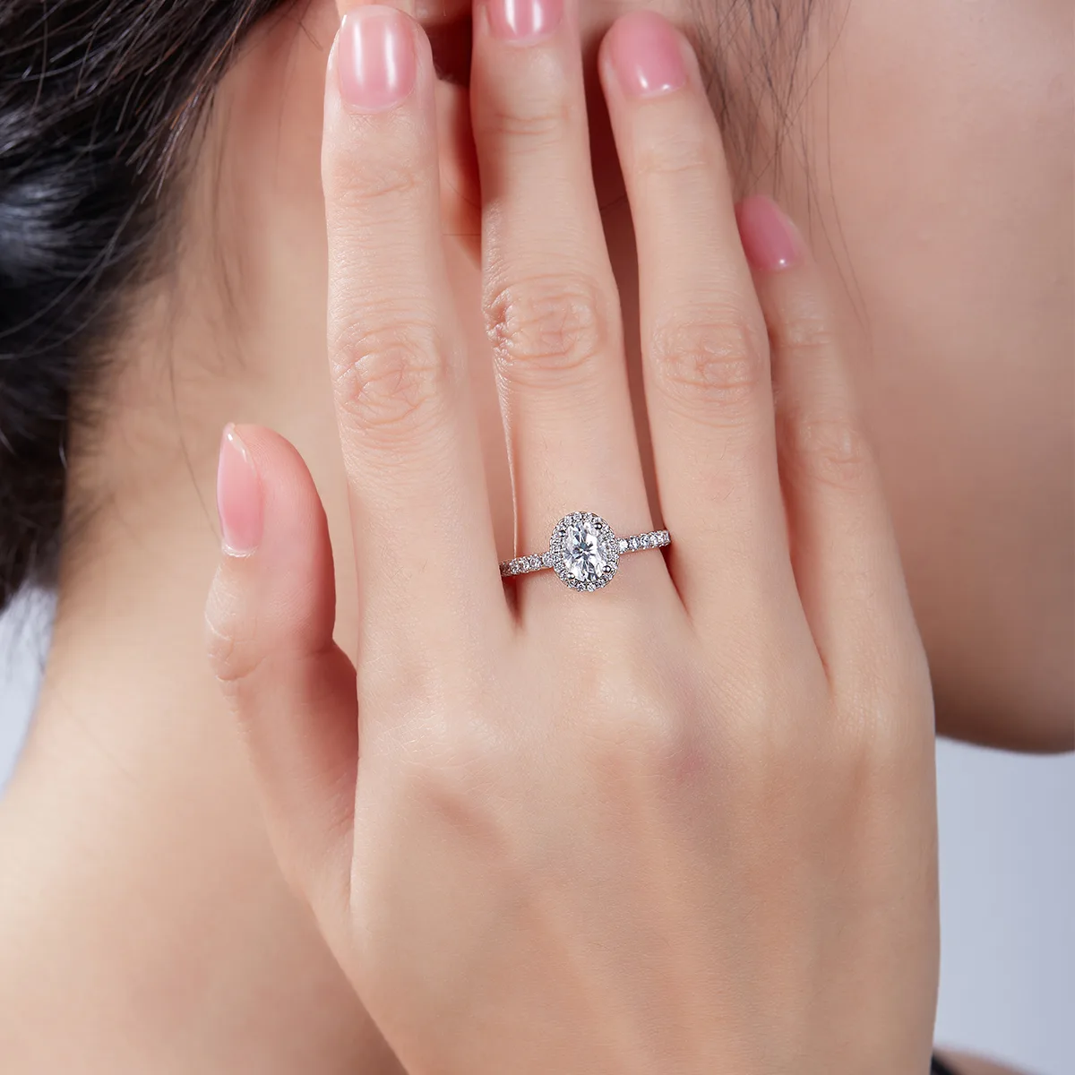 Light Luxury Oval S925 White-Gold-Plated Silver Moissanite Wedding Band Women