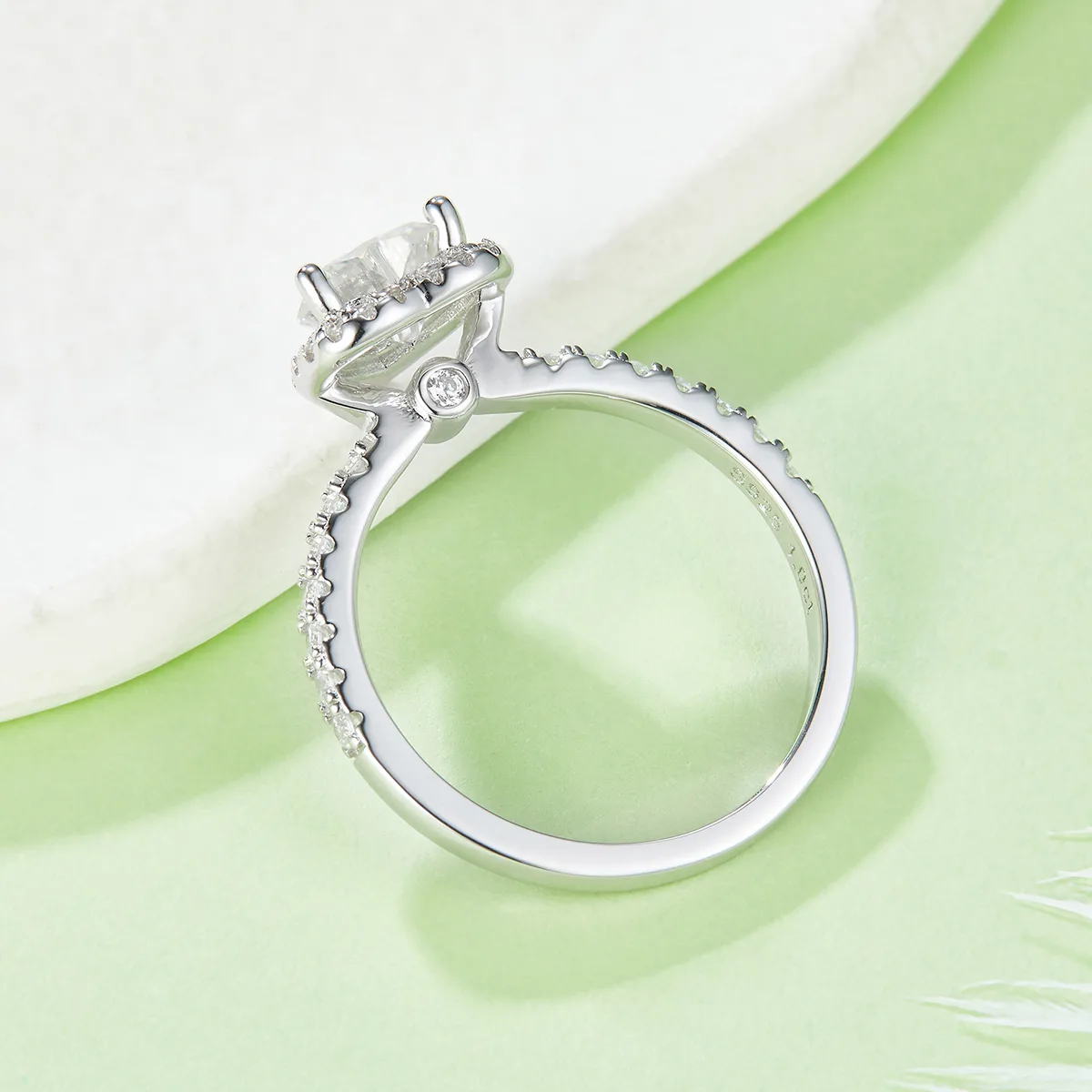Light Luxury Heart S925 White-Gold-Plated Silver Moissanite Proposal Ring Women's Ring 1.0ct D