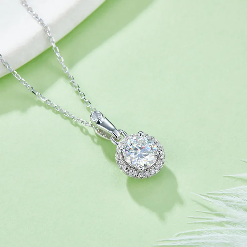 Light Luxury Round S925 White-Gold-Plated Silver Moissanite Pendant Stud Earrings Jewelry Set