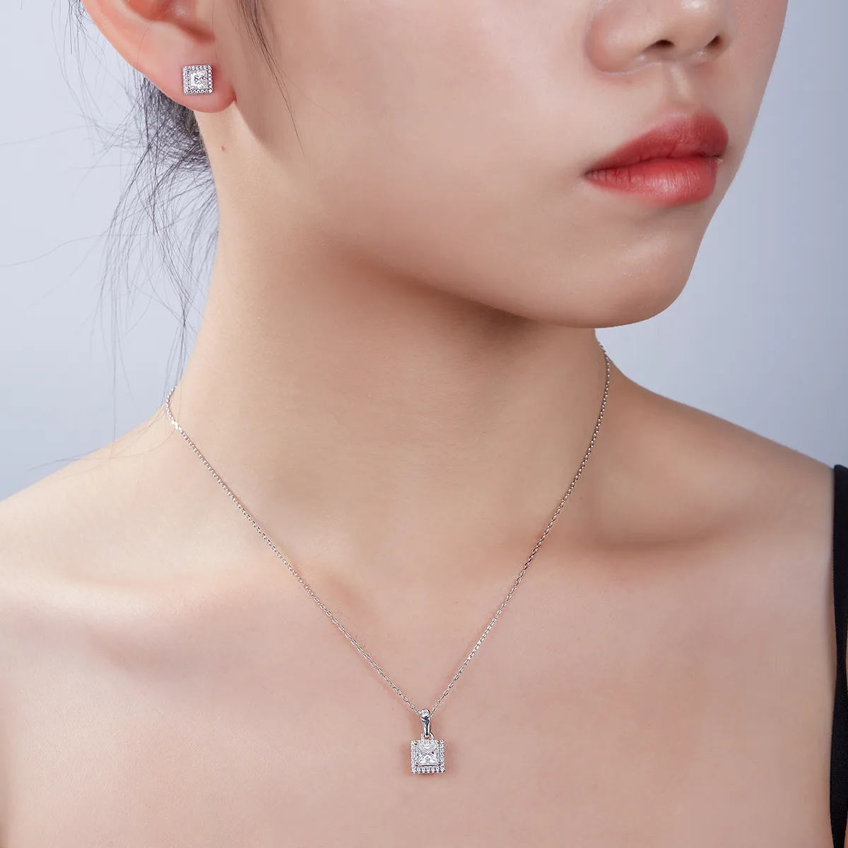 Light Luxury Square S925 White-Gold-Plated Silver Moissanite Pendant Stud Earrings Jewelry Set