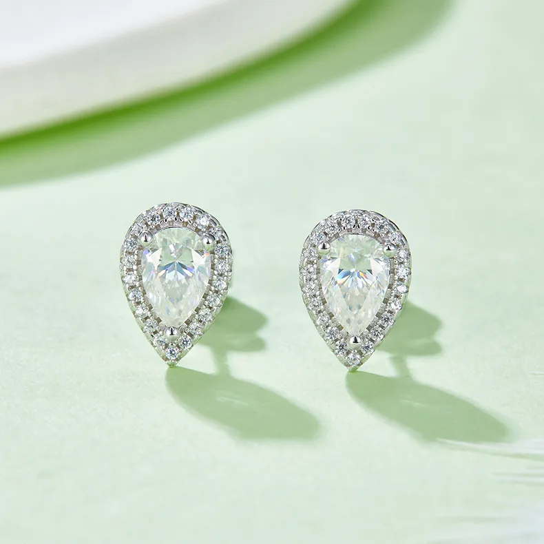 Light Luxury Pear S925 White-Gold-Plated Silver Moissanite Pendant Stud Earrings Jewelry Set