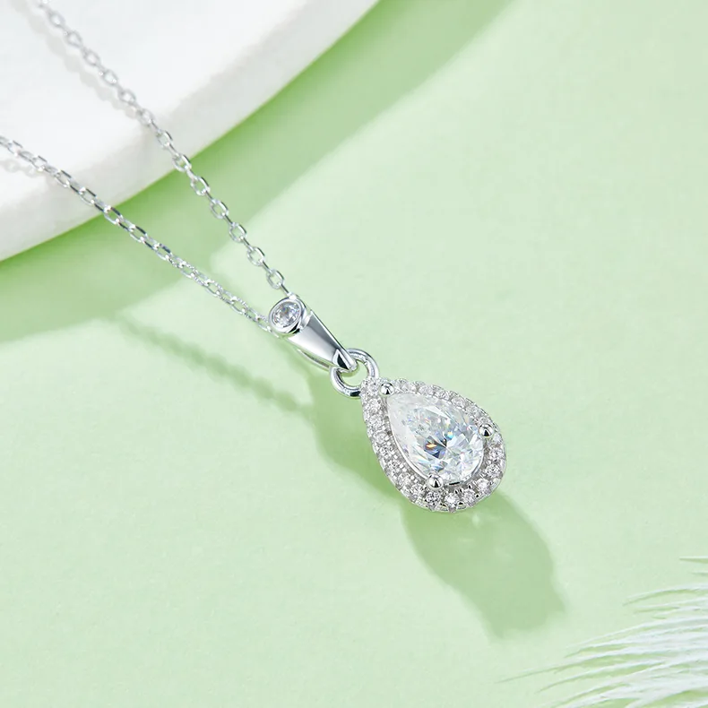 Light Luxury Pear S925 White-Gold-Plated Silver Moissanite Pendant Stud Earrings Jewelry Set