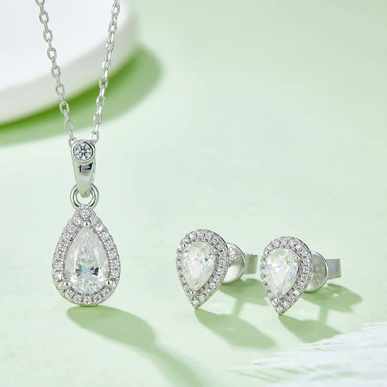 Light Luxury Pear S925 White-Gold-Plated Silver Moissanite Pendant Stud Earrings Jewelry Set