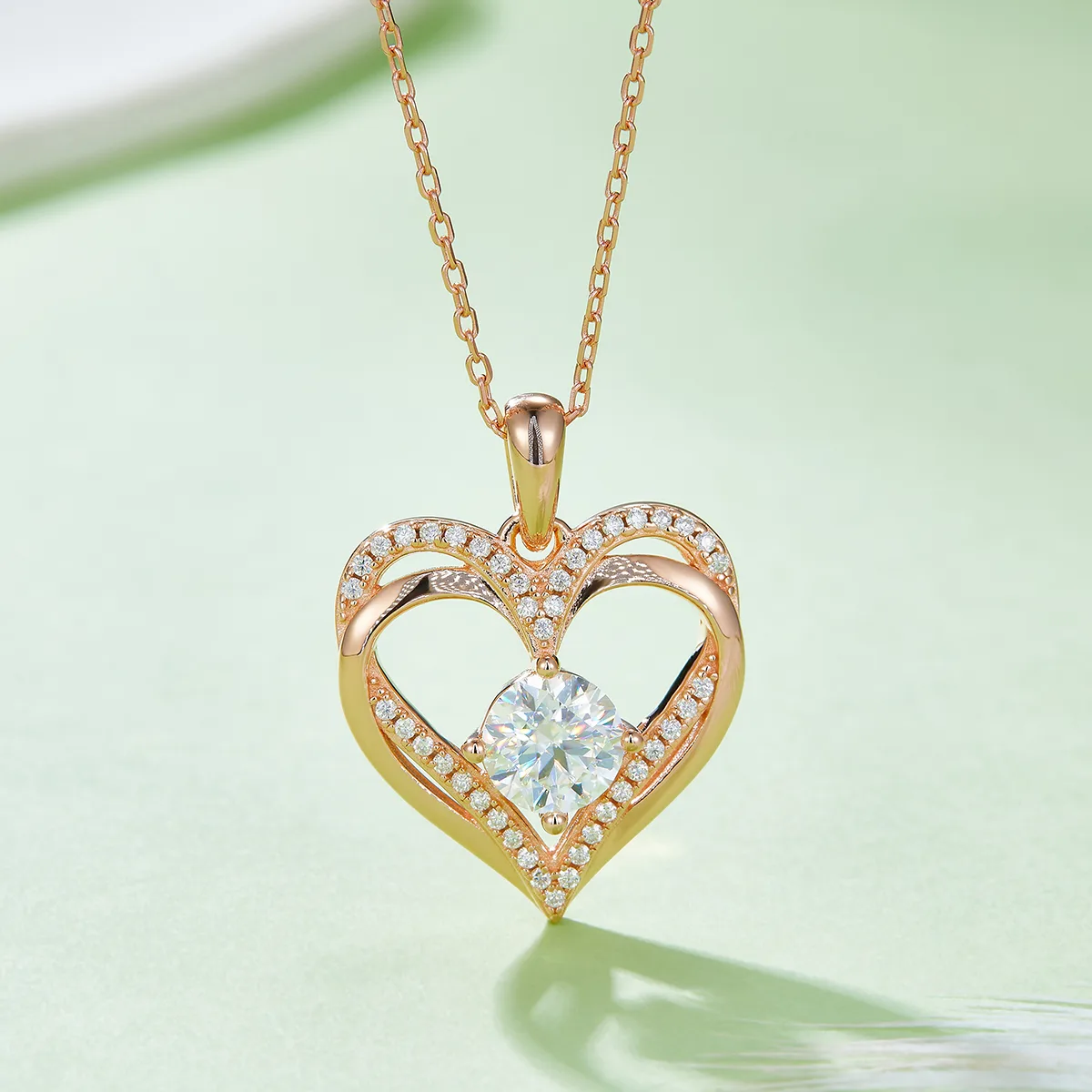 Round Heart Pendant S925 Silver Moissanite Melee D 1.2CT