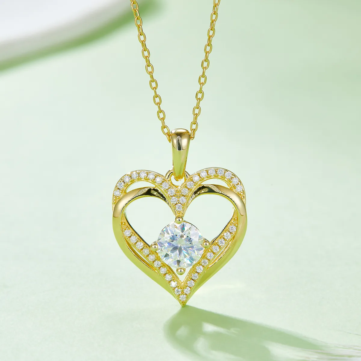 Round Heart Pendant S925 Silver Moissanite Melee D 1.2CT