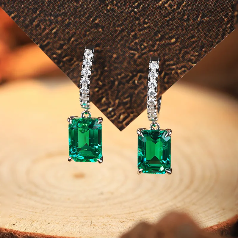 E099 Lab-Grown Emerald S925 White-Gold-Plated Silver Stud Earrings Center Stone 8*6mm/2.75ct