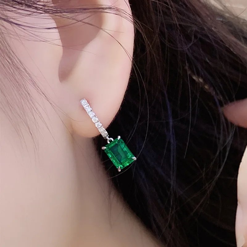E099 Lab-Grown Emerald S925 White-Gold-Plated Silver Stud Earrings Center Stone 8*6mm/2.75ct