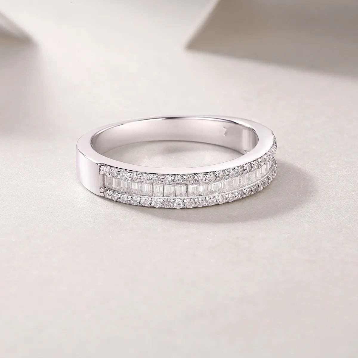 R13129 S925 Silver 18K White Gold Anniversary Ring Women's Ring Moissanite 0.51CT