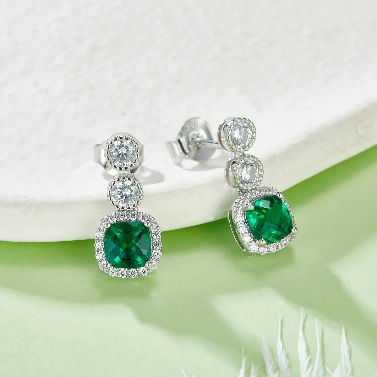 E2020425 Cushion Lab-Grown Emerald S925 White-Gold-Plated Silver Earrings Center Stone 5*5mm/0.98CT
