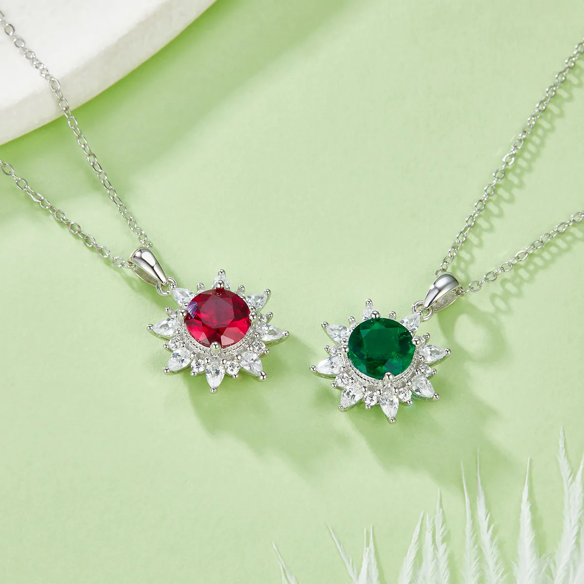 P1642 Round Lab-Grown Gemstone S925 White-Gold-Plated Silver Necklace Center Stone 7.0mm/2.0CT