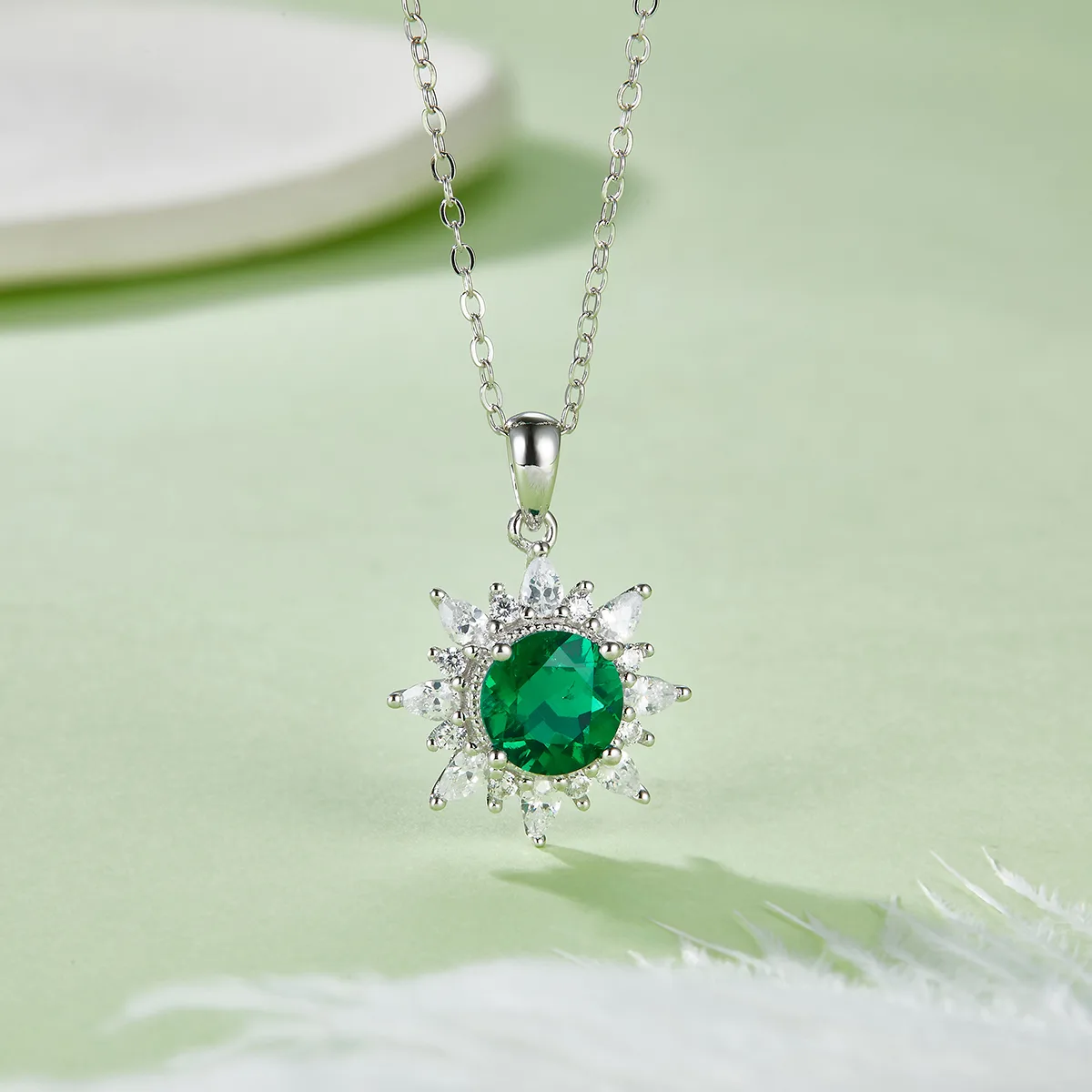 P1642 Round Lab-Grown Gemstone S925 White-Gold-Plated Silver Necklace Center Stone 7.0mm/2.0CT
