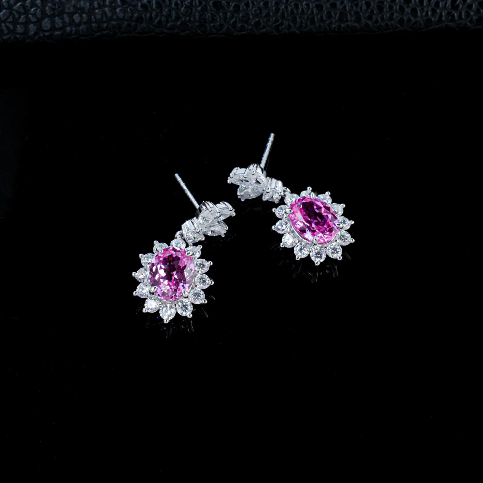 P0052R Oval Lab-Grown Ruby S925 White-Gold-Plated Silver Earrings Center Stone 9*7mm/3.2CT