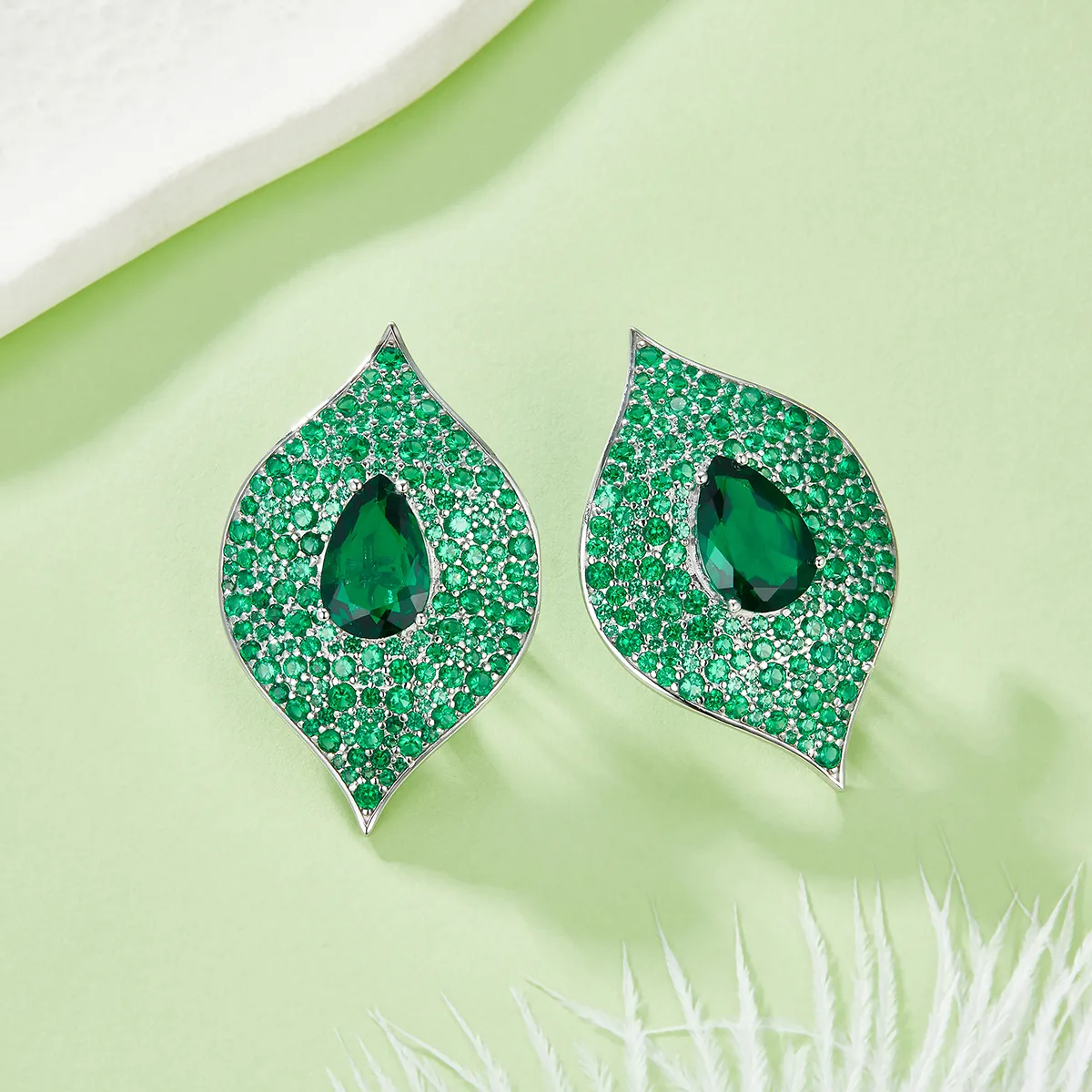 E1472 Pear Lab-Grown Gemstone S925 White-Gold-Plated Silver Earrings 8.0CT