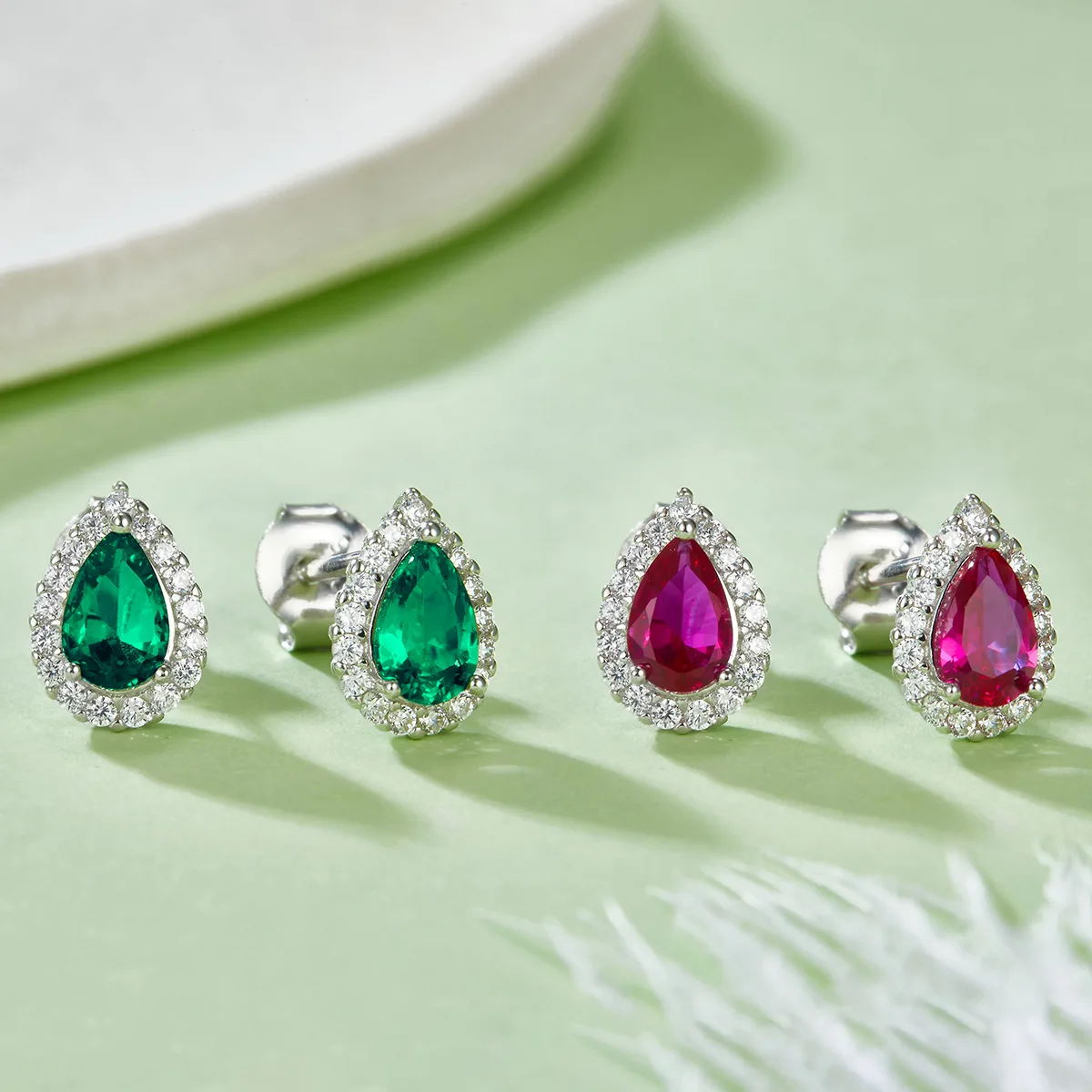 E1617 Pear Lab-Grown Gemstone S925 White-Gold-Plated Silver Earrings 1.0CT