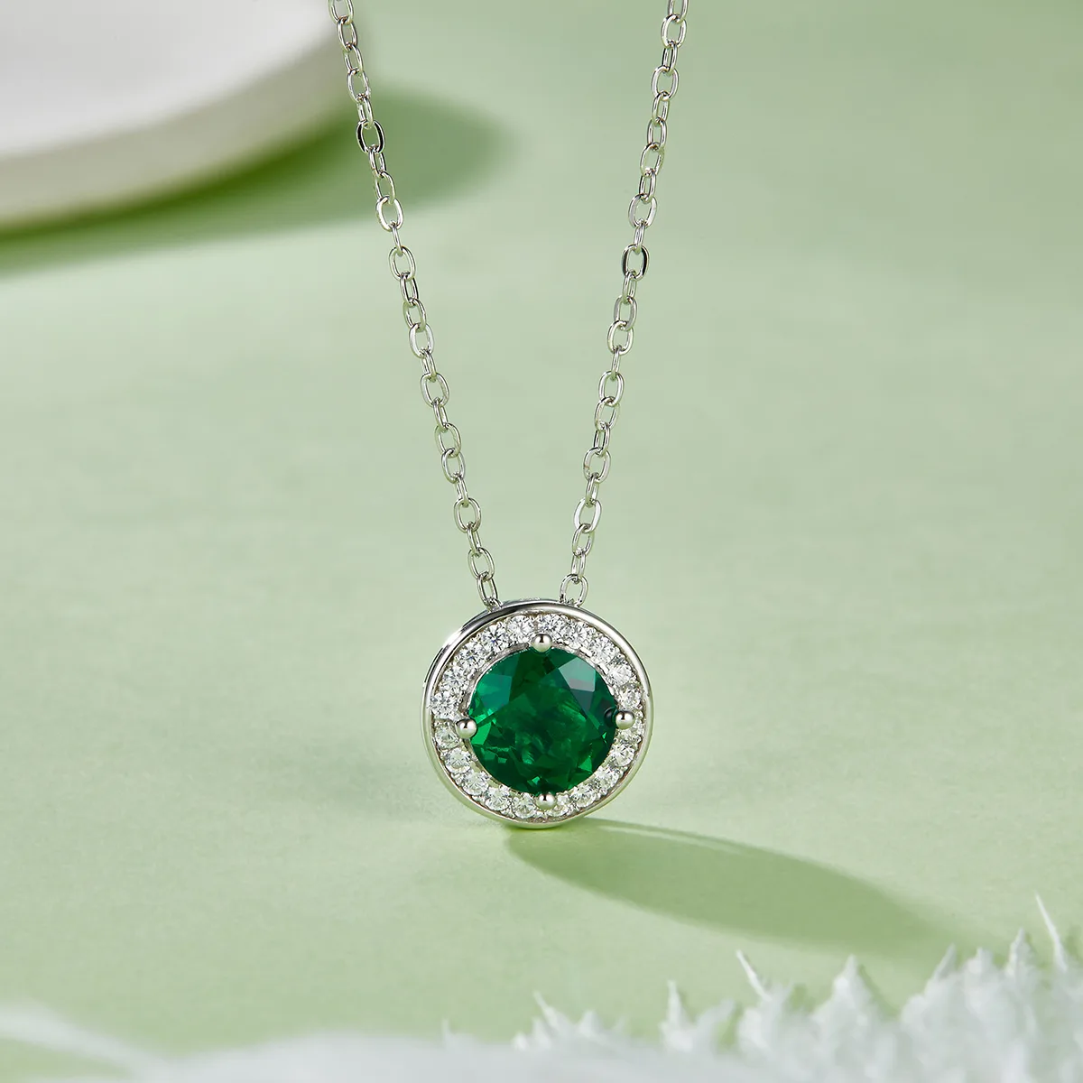 P1649 Round Lab-Grown Gemstone S925 White-Gold-Plated Silver Necklace 1.0CT