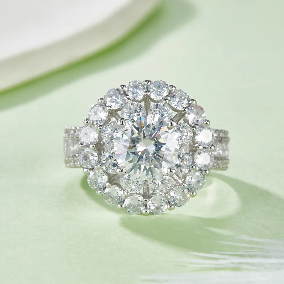 R240227004 S925 Silver 18K White Gold Round Moissanite Engagement Ring Women's Ring 8.0mm/2.0CT