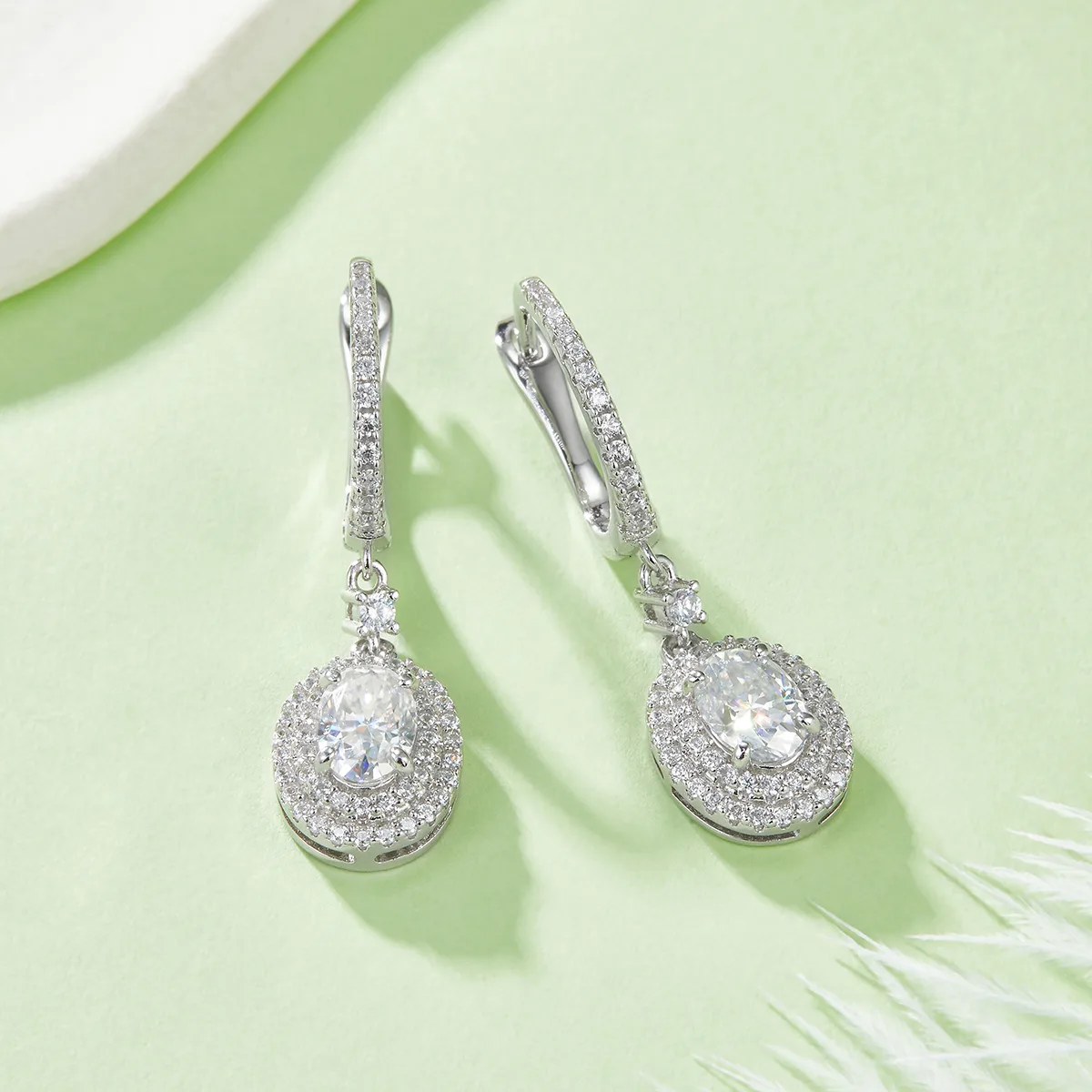 E230202015 S925 Silver 18K White Gold Earrings Oval Moissanite Center Stone 7*5mm/2.0CT