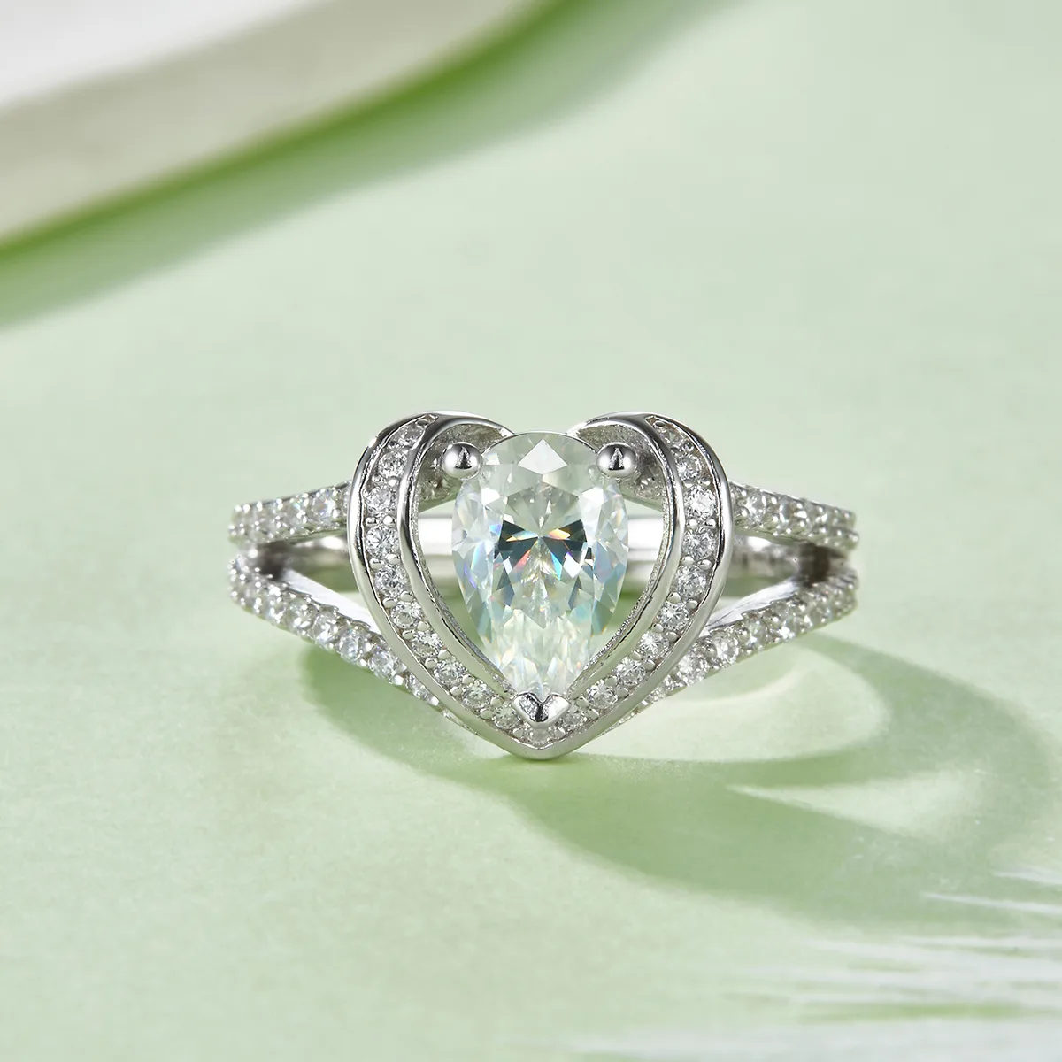 R230201018 S925 Silver 18K White Gold Pear Moissanite Confession Ring Women