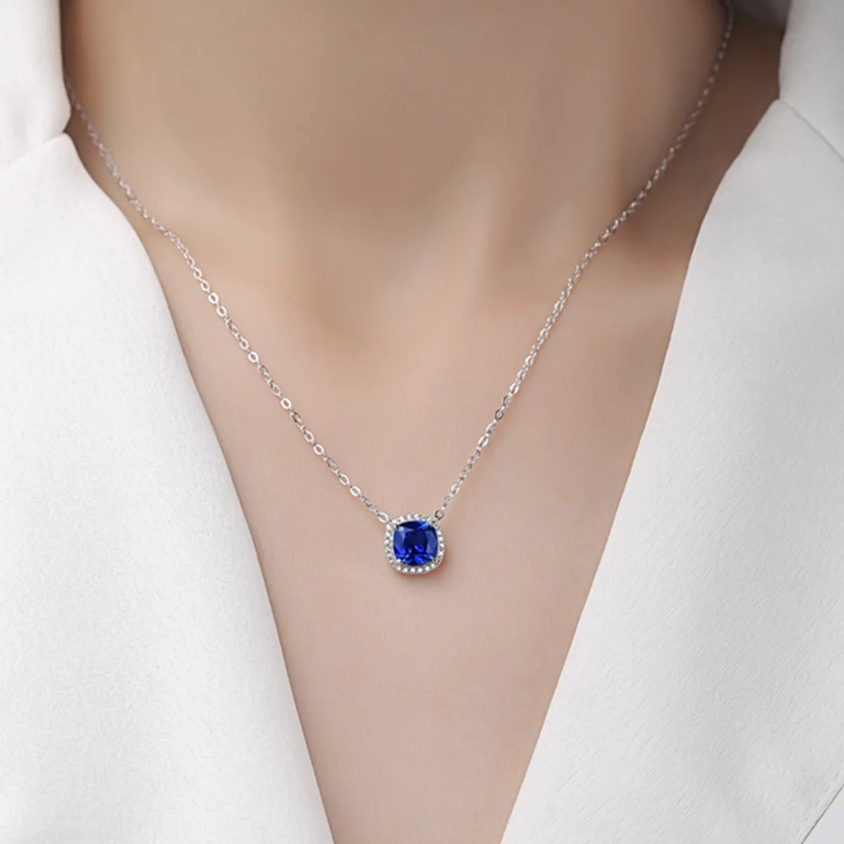 XSN0096 Lab-Grown Gemstone S925 White-Gold-Plated Silver Necklace Cushion 1.5ct