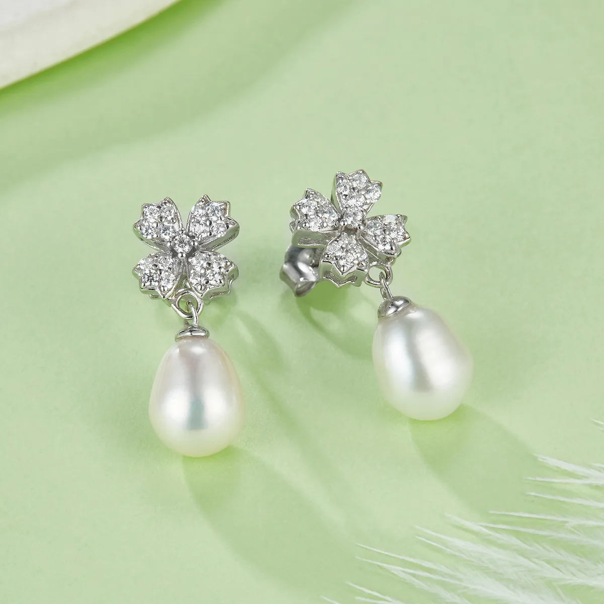 DSYE15 S925 White-Gold-Plated Silver Stud Earrings Freshwater Pearl