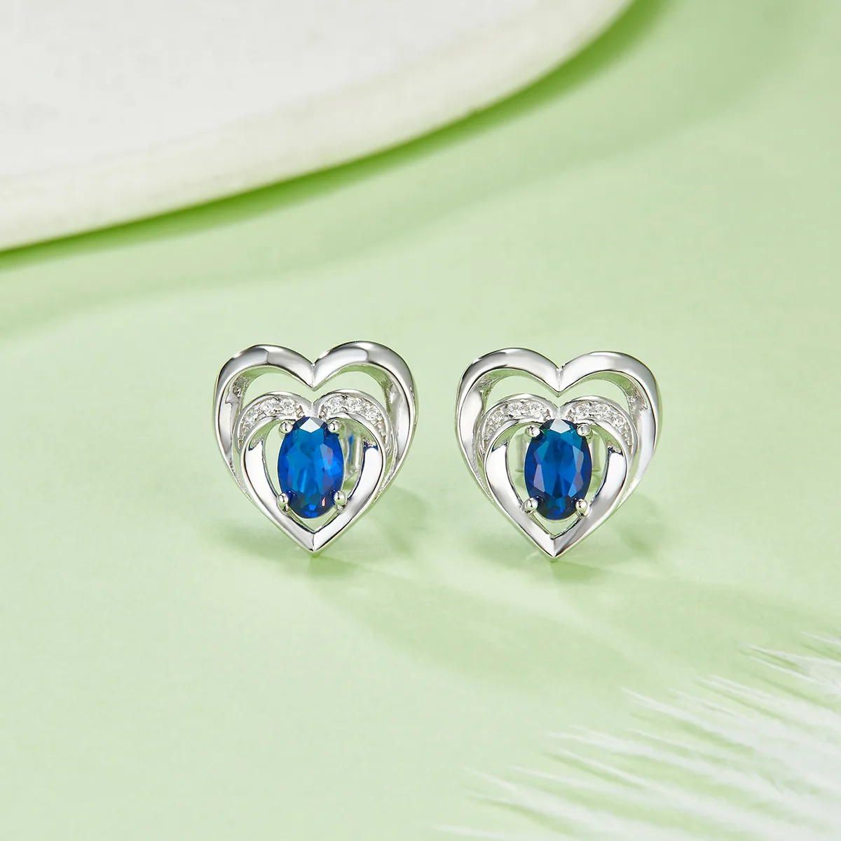 DSYE5 Oval Synthetic Gemstone S925 White-Gold-Plated Silver Stud Earrings 4*6MM