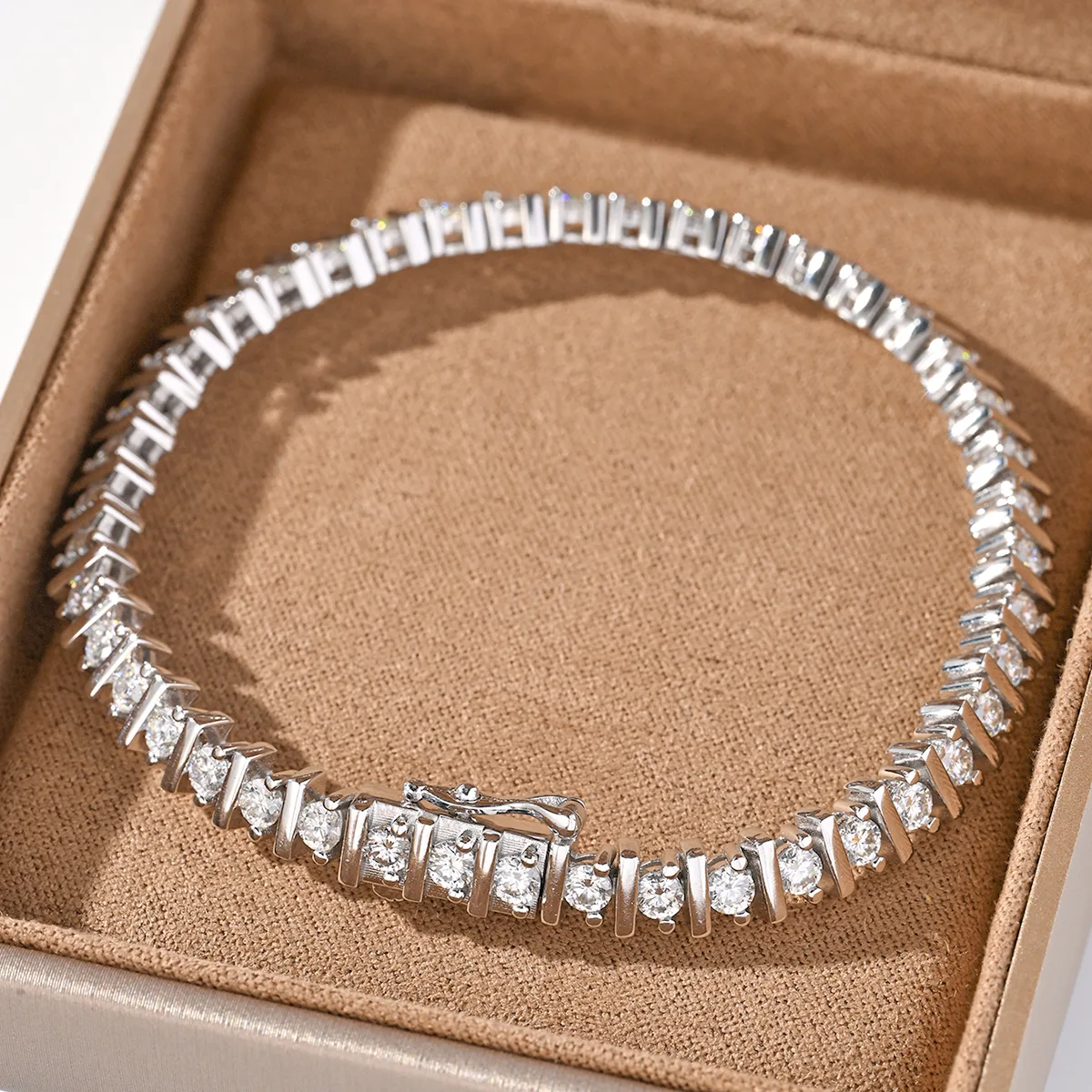 MB0011 S925 Silver 18K Yellow Gold Round Moissanite Tennis Bracelet 4.2CT
